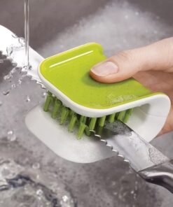 Knife cleaning brush
